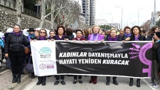 Kadınlar dayanışmayla hayatı yeniden kuracak