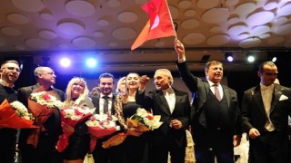 Karşıyaka'da 18 Mart'a Özel Program: ”Bir Ulusun Doğuşu” Canlandırıldı
