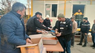 Keçiören Belediyesinin Aş Evinde Üç Öğün Yemek