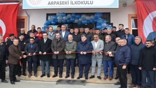 Kınık Arpaseki Köyü'ne Çocukları Sevindiren Hediye
