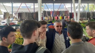 Başkan Topaloğlu'ndan pazar esnafına ziyaret