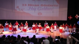 Gül Kreş Adası'nın Minik Yürekleri 23 Nisan Coşkusunu Başlattı
