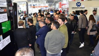 Katılımcılar, makine sektörünün buluşma adresi BUMATECH'te yerlerini almaya başladı