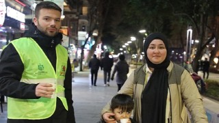Kocaeli Büyükşehir'den Kocaelililere şerbet ikramı