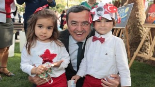 Konak'ın parklarında 23 Nisan coşkusu