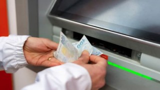 Nisan emekli maaşı erkenden ödeniyor! 2000 TL emekli bayram ikramiyesi ne zaman yatacak?