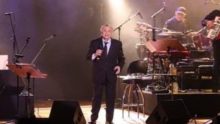 Salvatore Adamo Unutulmaz Şarkılarıyla İş Sanat'ta Sahne Aldı
