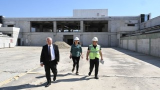 İzmir'e değer katacak Atatürk Gençlik ve Spor Merkezi'nin inşaatı hızla yükseliyor