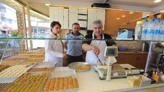 Bayraklı Zabıtası gıda denetimi yaptı
