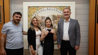 İnegöl Belediye Başkanı Taban Şampiyon Afra&#39;yı Ağırladı