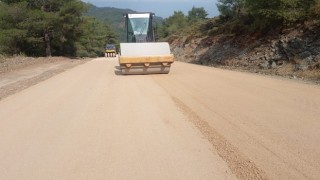 Muğla Büyükşehir Belediyesi'den, 40 Mahallede Yol Çalışması
