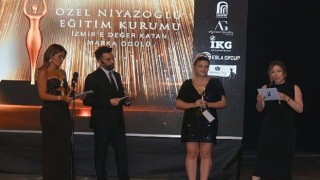 Niyazoğlu Özel Eğitim&#39;e İzmir'e Değer Katan Marka Ödülü