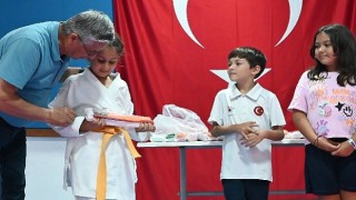 Karateciler kuşak atladı