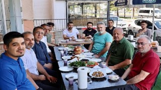 Nevşehir Belediye Başkanı Dr. Mehmet Savran, Esentepe Mahallesi'nde esnaf ziyaretlerinde bulundu