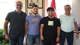 Öğrencilerden Başkan Topaloğlu'na Ziyaret
