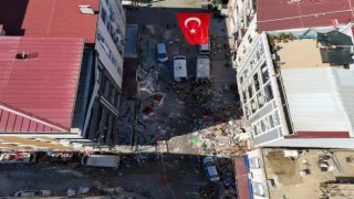 Binada patlama! Çok sayıda ölü ve yaralılar var