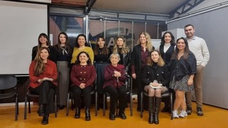 Türkiye'de sistemik terapiye dair kapsamlı bir kaynak hazırlandı: "Terapi Odasına Sistemik Bakış"
