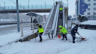 Kocaeli Büyükşehir 12 ilçede, tüm gücüyle sahada
