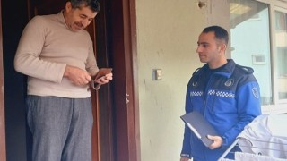 Kocaeli Büyükşehir zabıtası kayıp cüzdanı sahibine ulaştırdı