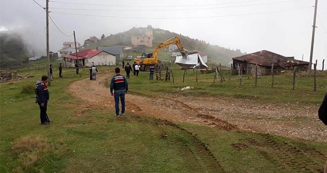 Sis Dağı yayla evleri yıkılıyor!