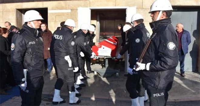 Beyin kanaması geçiren Trabzonlu polis hayatını kaybetti