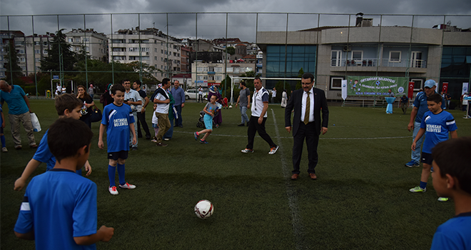Trabzon Ortahisar Futbol öğretiyor