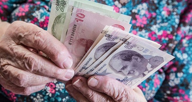Emekliye 521 lira zam geliyor!