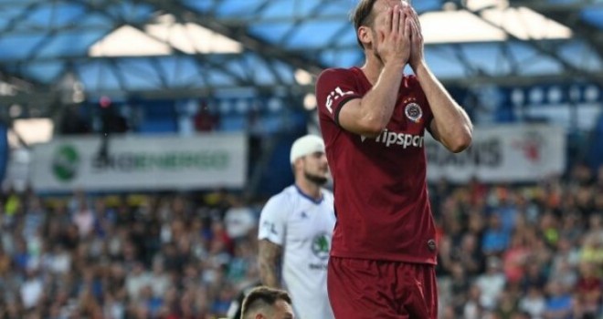 Sparta Prag, gol düellosunu kaybetti!
