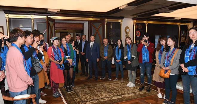 Güney Koreli Tanıtım Grubu Trabzon Valiliğini Ziyaret Etti
