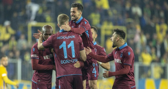 Trabzonspor Ankaragücü deplasmanında liderliğe yükseldi!