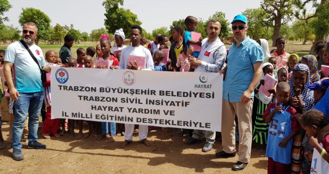 Trabzon’dan Afrika ülkelerine Kur’an-ı Kerim yardımı yapıldı