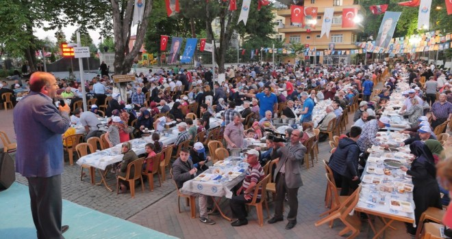 Sürmeneliler için iftar programı düzenlendi