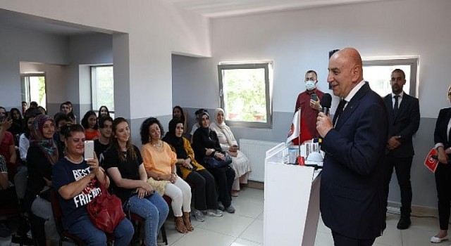 Altınok LGS Öncesi Öğrencilerle Pasta Kesti