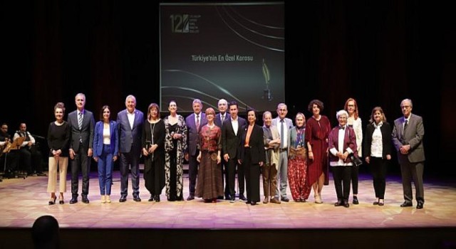 Başkan Soyer’e üç ödül birden.. İzmir