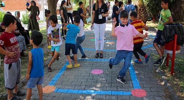 Cumhuriyet Mahallesi’nde yaşam sokağa taştı... Karşıyaka Belediyesi