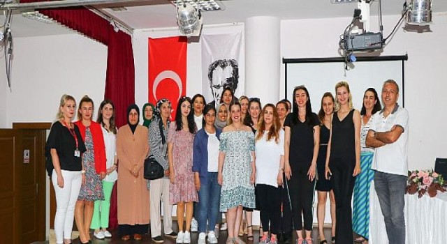 Mutlu Gebe Okulu’nda Sertifikalar Sahiplerini Buldu