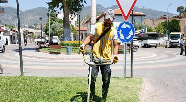 Aydın Büyükşehir Belediyesi’nden Sultanhisar’da Yaz Temizliği