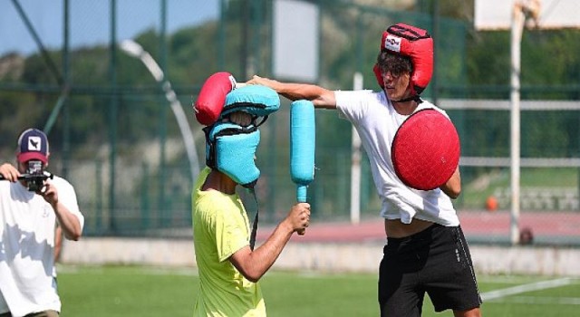 Bağcılarlı gençlere 5 yıldızlı tatil