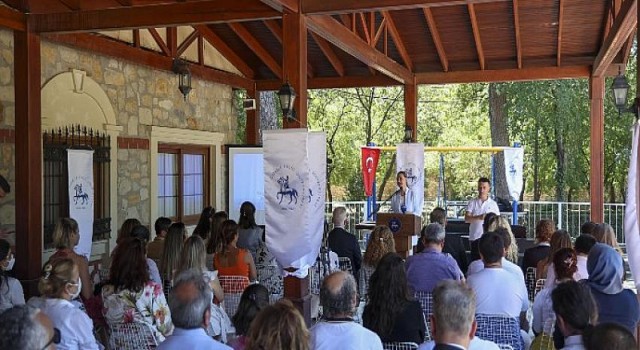 DEÜ, Engelsiz Ödül Gururunu Mensuplarıyla Paylaştı