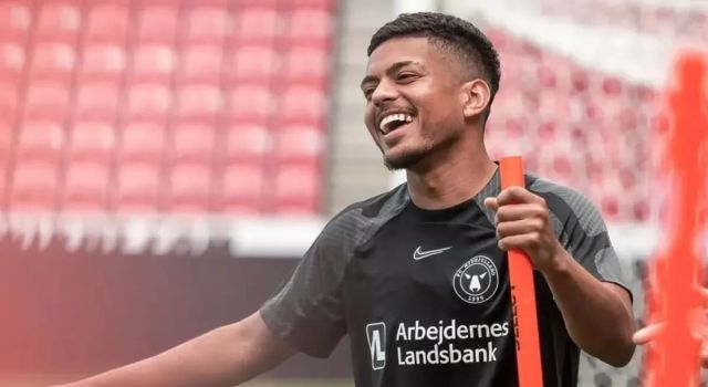 Evander transferi tamam! Ödeme planı konuşuluyor