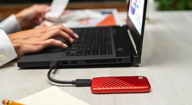 Her an yanınızda taşıyabileceğiniz Western Digital harici depolama çözümleri ile yaz mevsiminin en değerli anları her zaman kayıt altında!