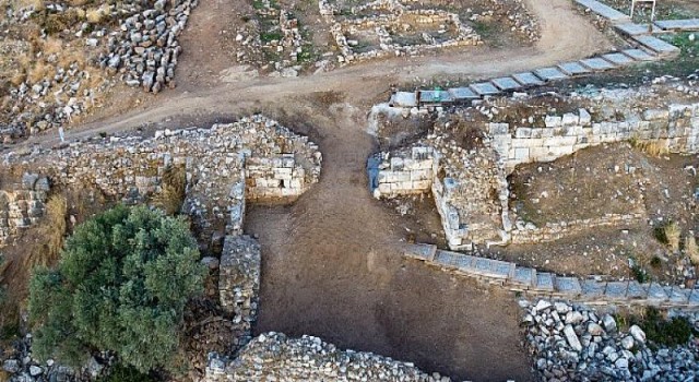 Metropolis Antik Kenti Kazıları, Tarihi Gün Yüzüne Çıkarıyor