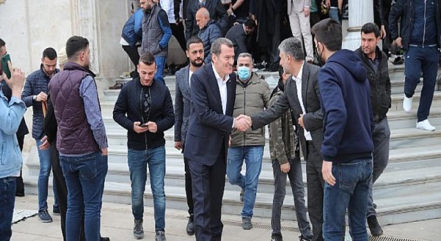 Zeytinburnu’nda Bayramlaşma Seyyid Nizâm Camii’nde