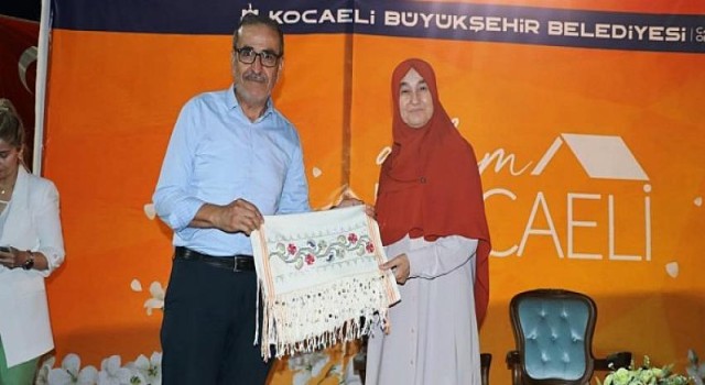 Aile dünyaya gelmemizin eşiği, insan olmamızın beşiğidir