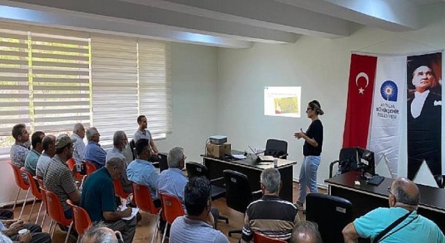Antalya Büyükşehir’den Aksekili üreticilere destek