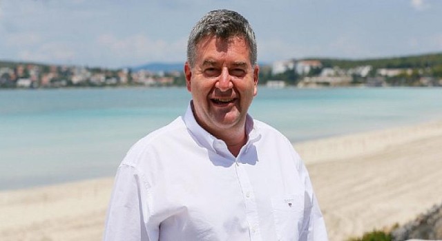 Başkan Oran, “Söz verdiğimiz gibi Uluslararası sörf yarışlarını Alaçatı’ya geri getirdik!”
