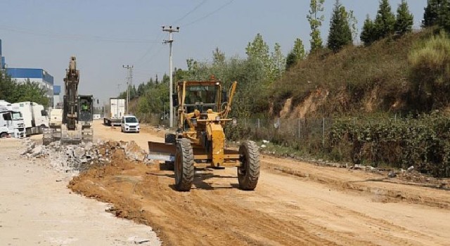 Çayırova Akse Mahallesi’nde yol yenileme çalışması