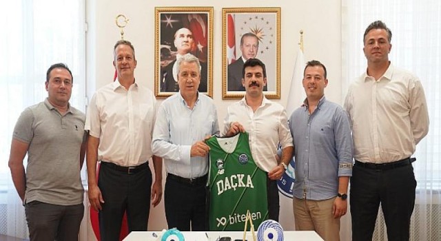Ege ve Darüşşafaka nitelikli basketbolcular yetiştirmek için kolları sıvadı