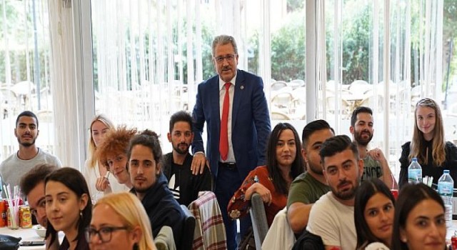 EÜ değişim programlarıyla öğrencilere dünyanın kapılarını açıyor