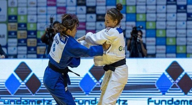 Kağıtsporlu Merve dünya üçüncüsü